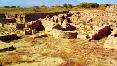 Руины древнего города Арташат